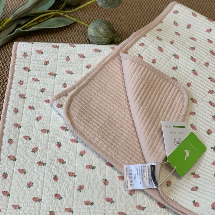 91家纺网 家纺一手货源 找家纺 汇庭 2025新款·慕斯单品床盖系列 草莓乐园