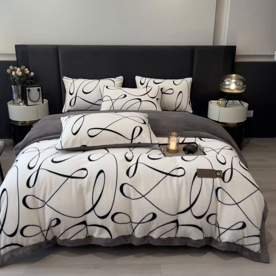 91家纺网 家纺一手货源 找家纺 慕木家纺 2025新款轻奢水貂四件套可可慕莎系列 可可慕莎-交织白