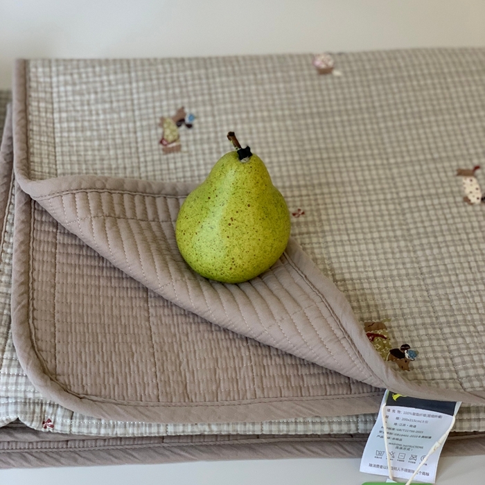 91家纺网 家纺一手货源 找家纺 汇庭 2025新款·慕斯单品床盖系列 潮酷小狗