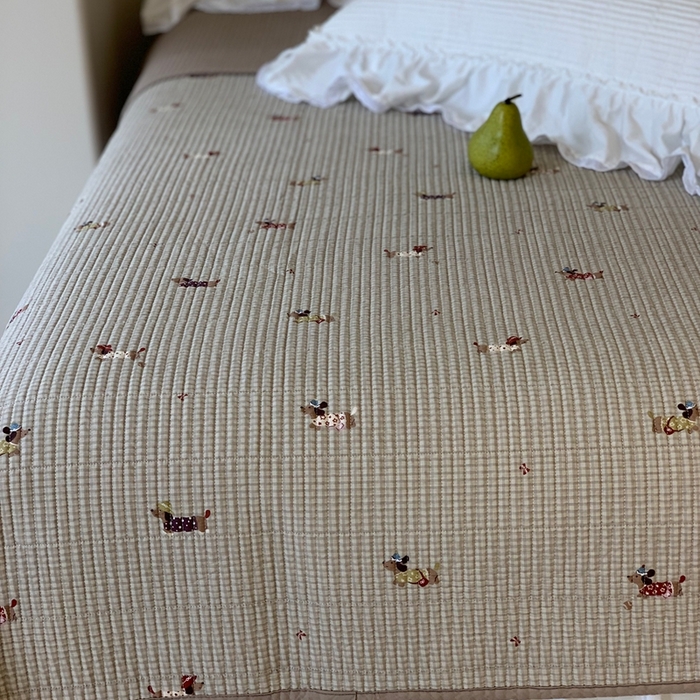 91家纺网 家纺一手货源 找家纺 汇庭 2025新款·慕斯单品床盖系列 潮酷小狗