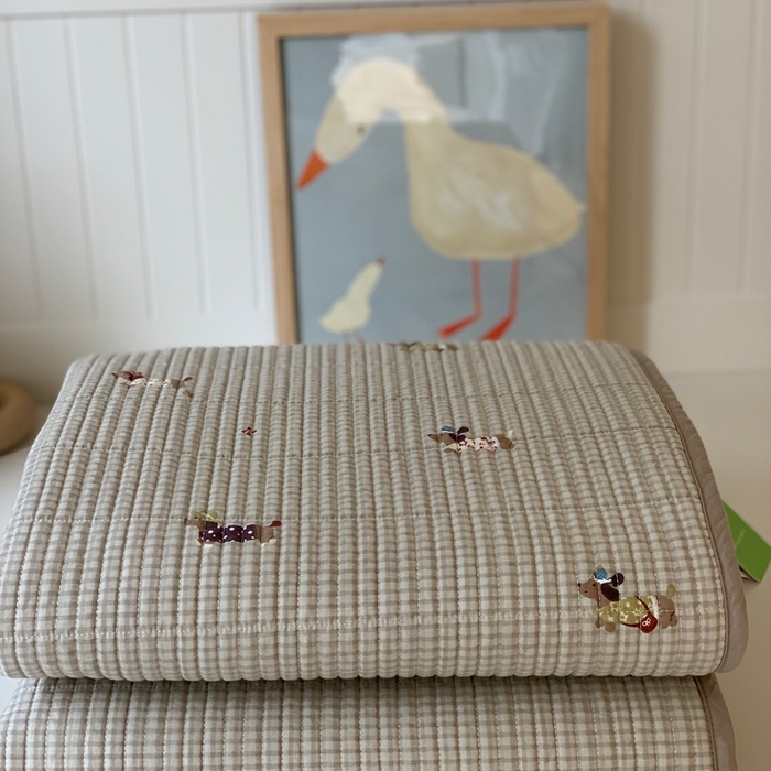 91家纺网 家纺一手货源 找家纺 汇庭 2025新款·慕斯单品床盖系列 潮酷小狗