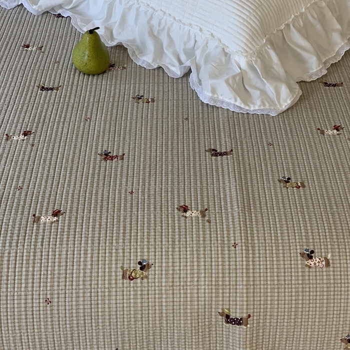 91家纺网 家纺一手货源 找家纺 汇庭 2025新款·慕斯单品床盖系列 潮酷小狗