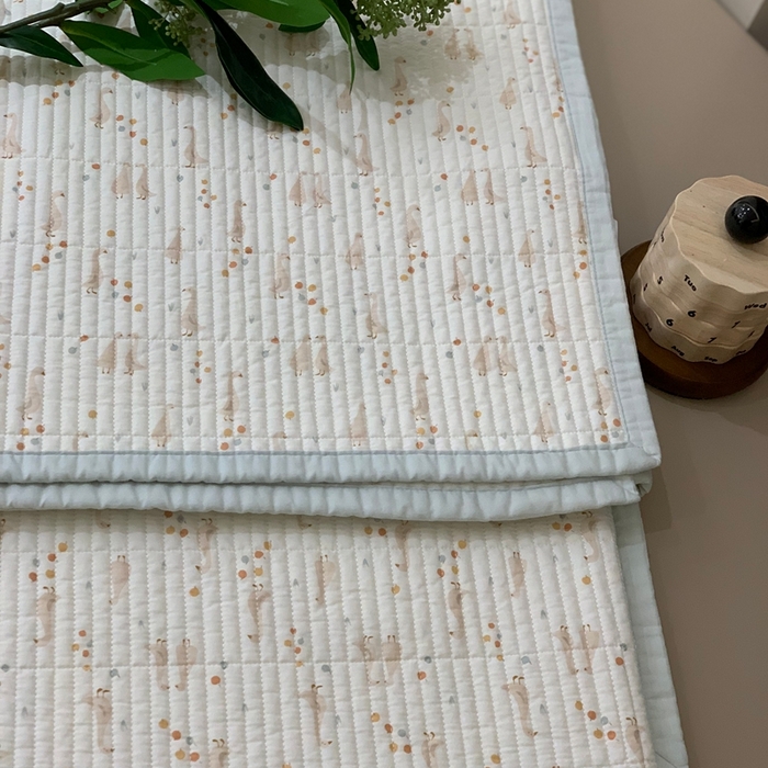 91家纺网 家纺一手货源 找家纺 汇庭 2025新款·慕斯单品床盖系列 达达鸭