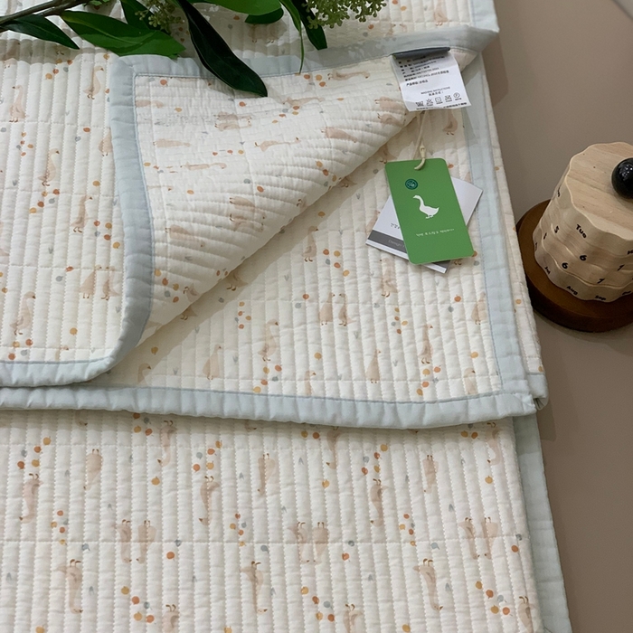 91家纺网 家纺一手货源 找家纺 汇庭 2025新款·慕斯单品床盖系列 达达鸭