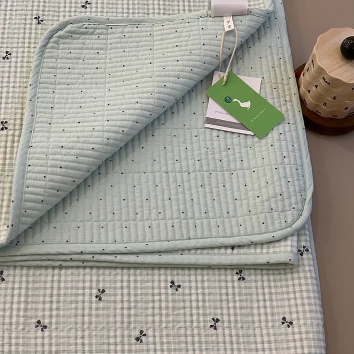 91家纺网 家纺一手货源 找家纺 汇庭 2025新款·慕斯单品床盖系列 蝶兰绿