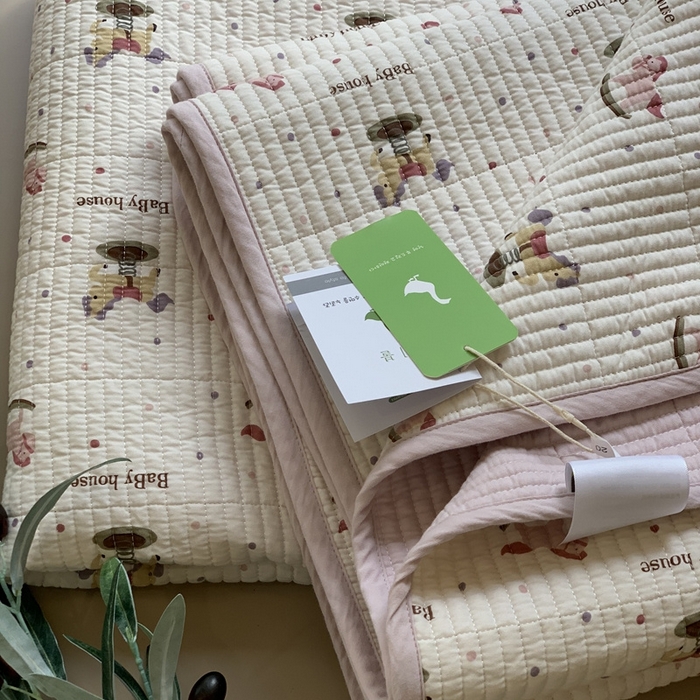 91家纺网 家纺一手货源 找家纺 汇庭 2025新款·慕斯单品床盖系列 粉木马