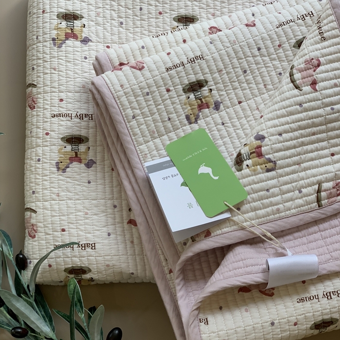 91家纺网 家纺一手货源 找家纺 汇庭 2025新款·慕斯单品床盖系列 粉木马