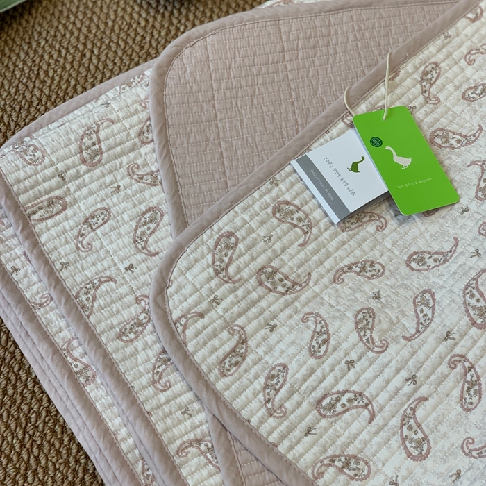 91家纺网 家纺一手货源 找家纺 汇庭 2025新款·慕斯单品床盖系列 佩德粉