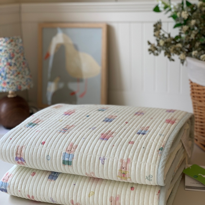 91家纺网 家纺一手货源 找家纺 汇庭 2025新款·慕斯单品床盖系列 糖果兔