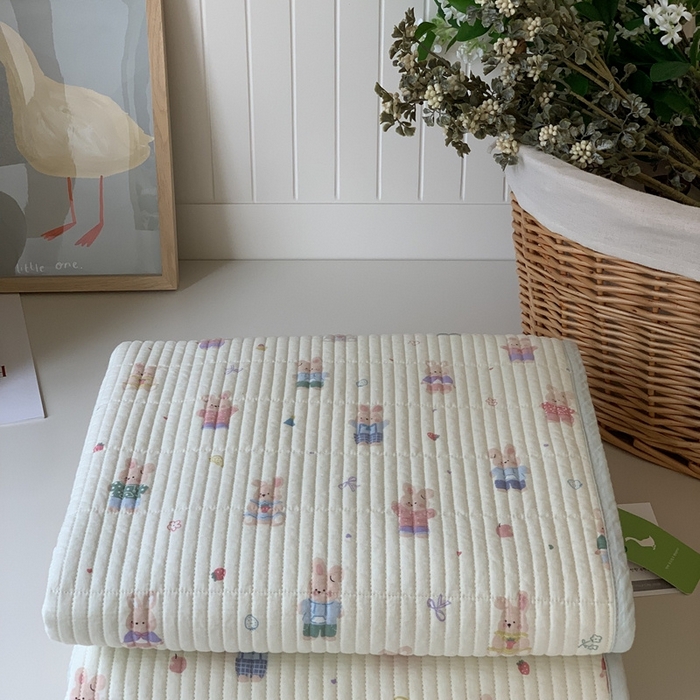 91家纺网 家纺一手货源 找家纺 汇庭 2025新款·慕斯单品床盖系列 糖果兔