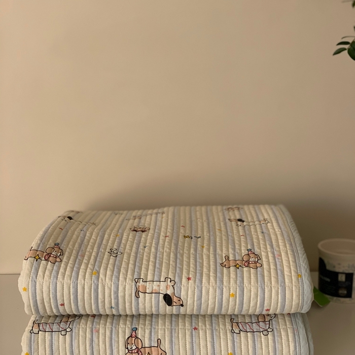 91家纺网 家纺一手货源 找家纺 汇庭 2025新款·慕斯单品床盖系列 小狗美美