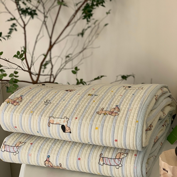 91家纺网 家纺一手货源 找家纺 汇庭 2025新款·慕斯单品床盖系列 小狗美美