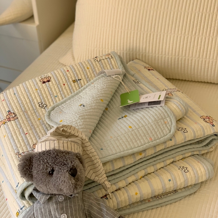 91家纺网 家纺一手货源 找家纺 汇庭 2025新款·慕斯单品床盖系列 小狗美美