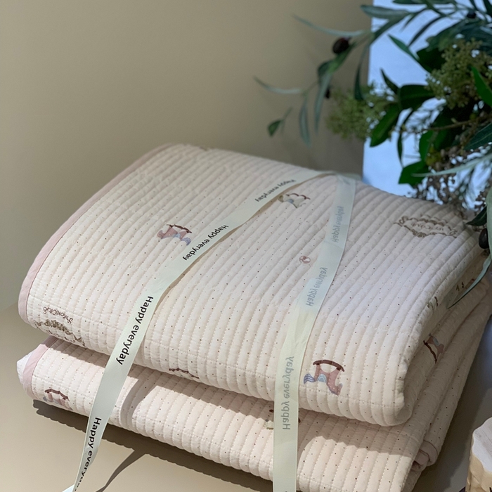 91家纺网 家纺一手货源 找家纺 汇庭 2025新款·慕斯单品床盖系列 小马乐园