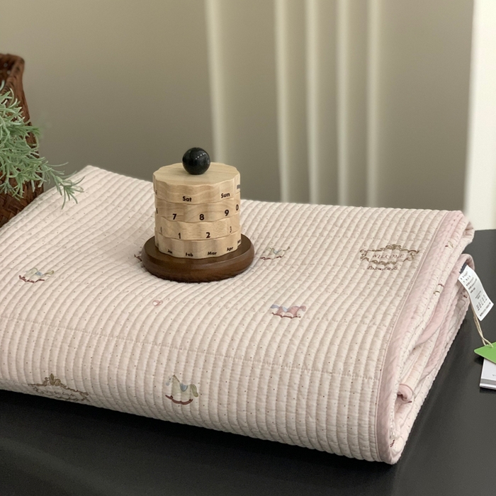 91家纺网 家纺一手货源 找家纺 汇庭 2025新款·慕斯单品床盖系列 小马乐园