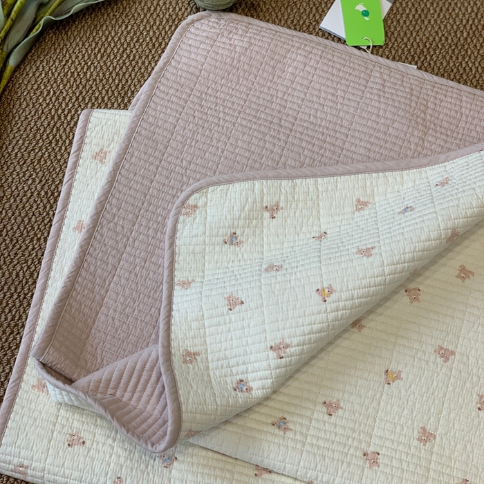 91家纺网 家纺一手货源 找家纺 汇庭 2025新款·慕斯单品床盖系列 小奶熊