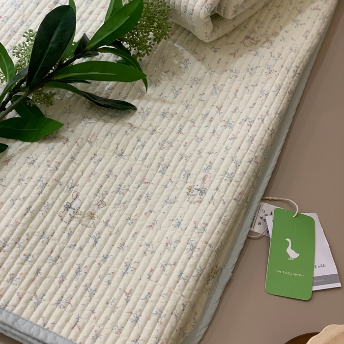 91家纺网 家纺一手货源 找家纺 汇庭 2025新款·慕斯单品床盖系列 小兔奇妙