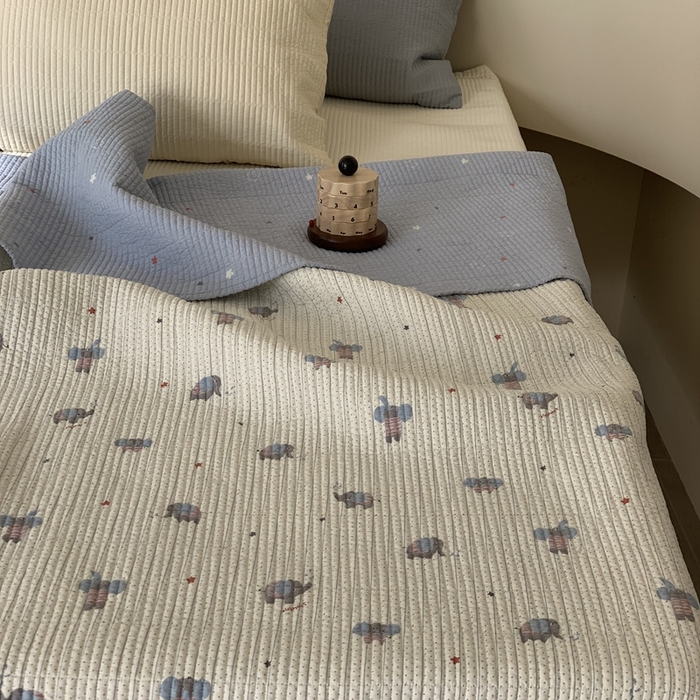 91家纺网 家纺一手货源 找家纺 汇庭 2025新款·慕斯单品床盖系列 星星小象