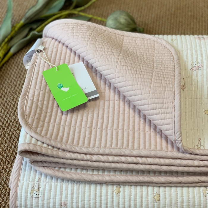 91家纺网 家纺一手货源 找家纺 汇庭 2025新款·慕斯单品床盖系列 鱼儿粉