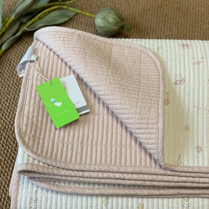 91家纺网 家纺一手货源 找家纺 汇庭 2025新款·慕斯单品床盖系列 鱼儿粉