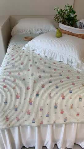 91家纺网 家纺一手货源 找家纺 汇庭 2025新款·慕斯单品床盖系列 元气小兔