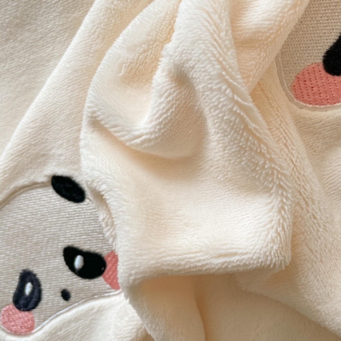 91家纺网 家纺一手货源 找家纺 仔仔熊 2025新款牛奶绒刺绣四件套 粉颊熊猫梦-绿