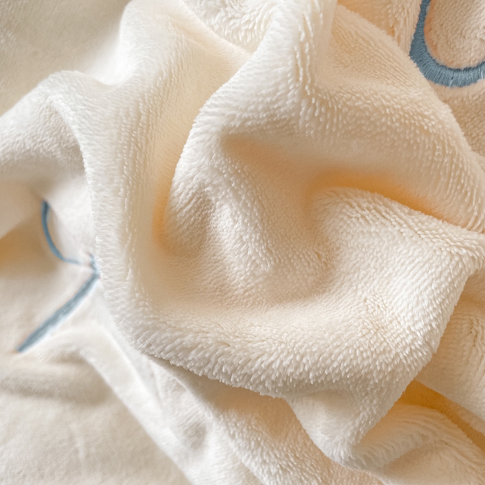 91家纺网 家纺一手货源 找家纺 仔仔熊 2025新款牛奶绒刺绣四件套 奶糖蝴蝶结-蓝