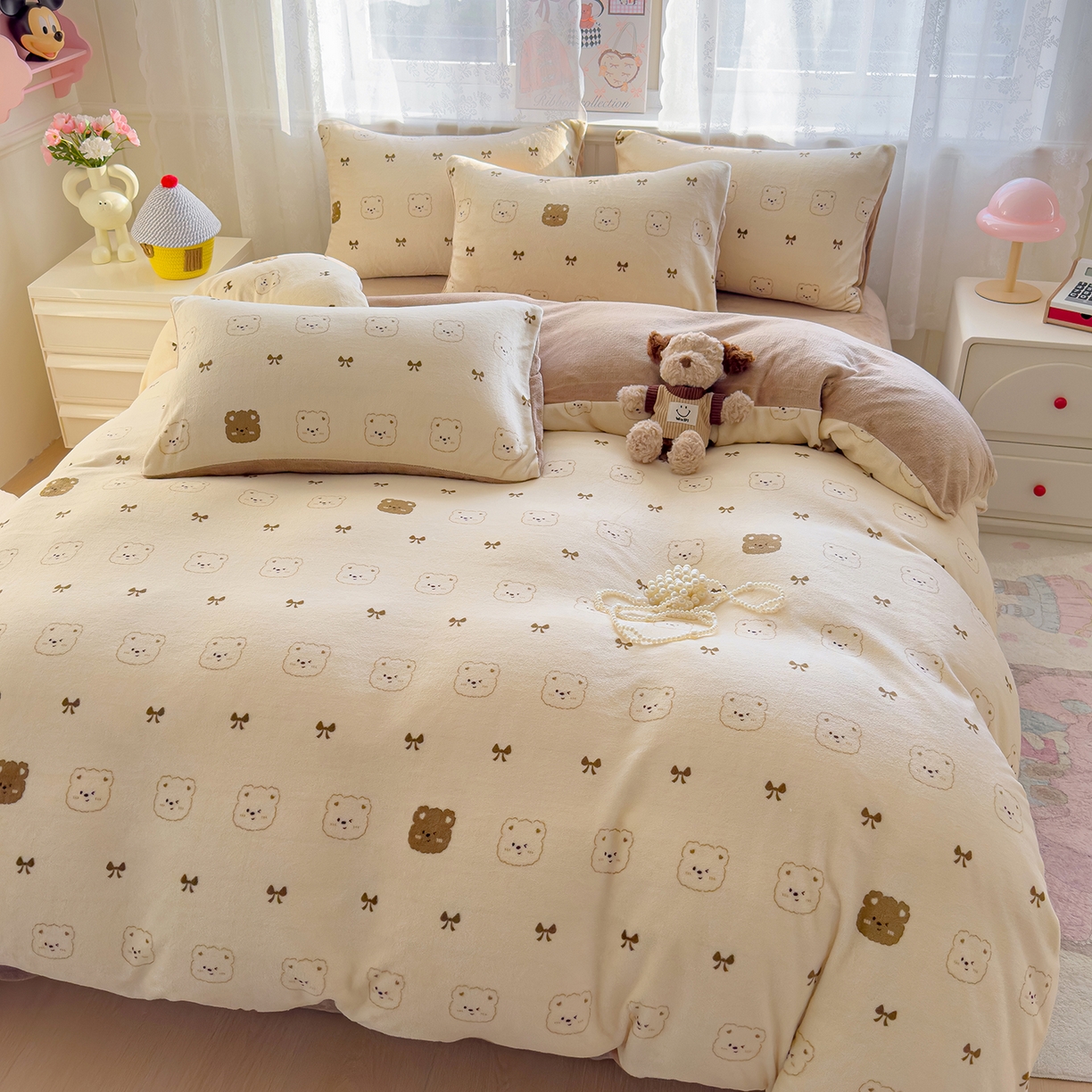 91家纺网 家纺一手货源 找家纺 灿哈家纺 2025新款200g加厚款小清新牛奶绒印花四件套 比利熊