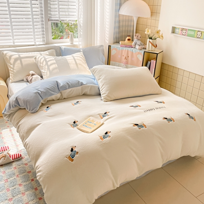 91家纺网 家纺一手货源 找家纺 （总）仔仔熊 2025新款牛奶绒刺绣被套单被套被套单件