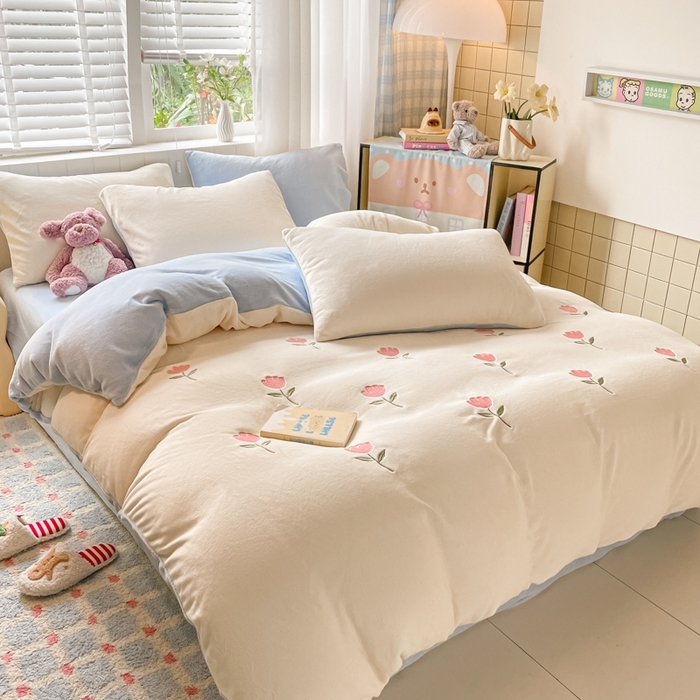 91家纺网 家纺一手货源 找家纺 （总）仔仔熊 2025新款牛奶绒刺绣被套单被套被套单件