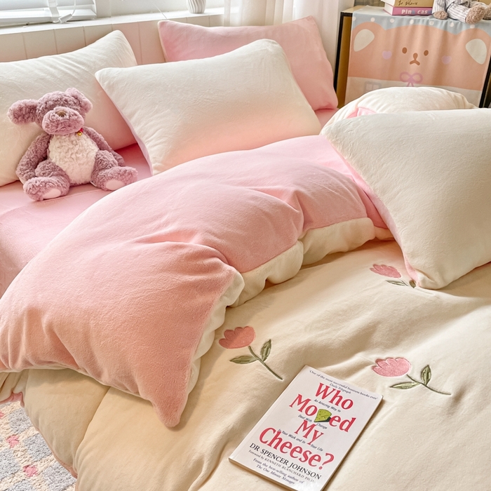 91家纺网 家纺一手货源 找家纺 （总）仔仔熊 2025新款牛奶绒刺绣被套单被套被套单件