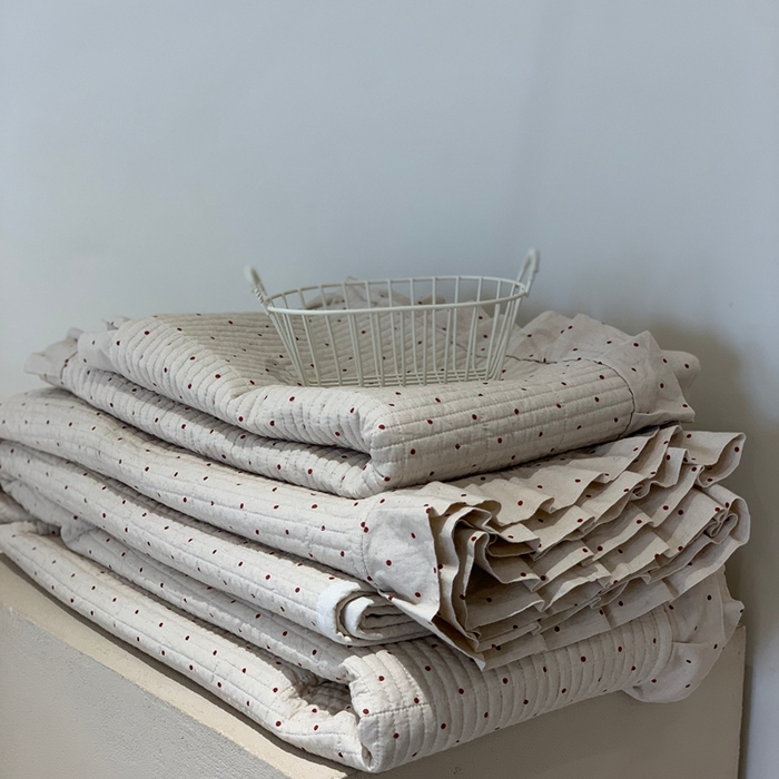 91家纺网 家纺一手货源 找家纺 汇庭 2025新款床盖三件套 相思红豆