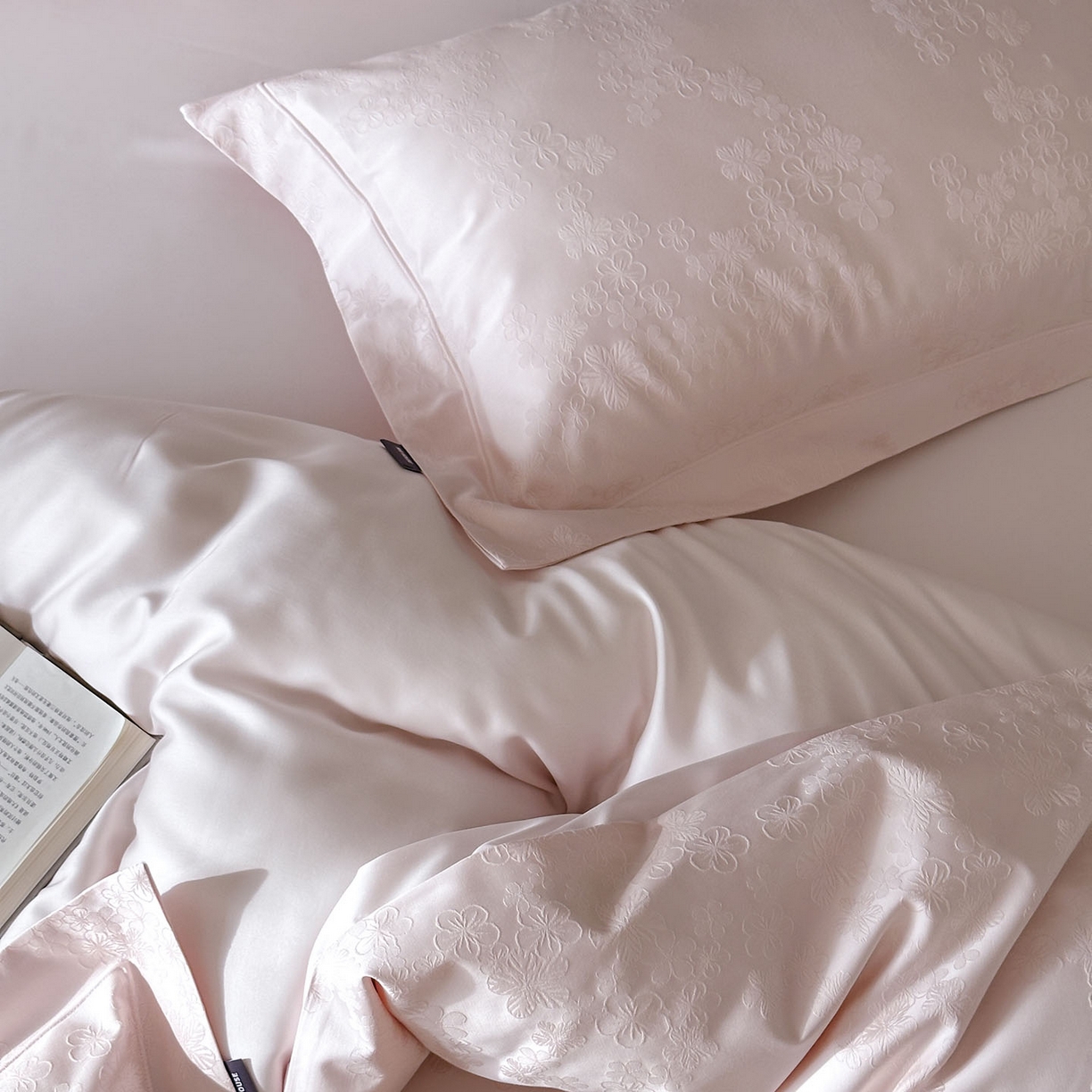 91家纺网 家纺一手货源 找家纺 （总）MIU缪家居 2025新款100支全棉厚织提花简奢系列四件套-贝蒂