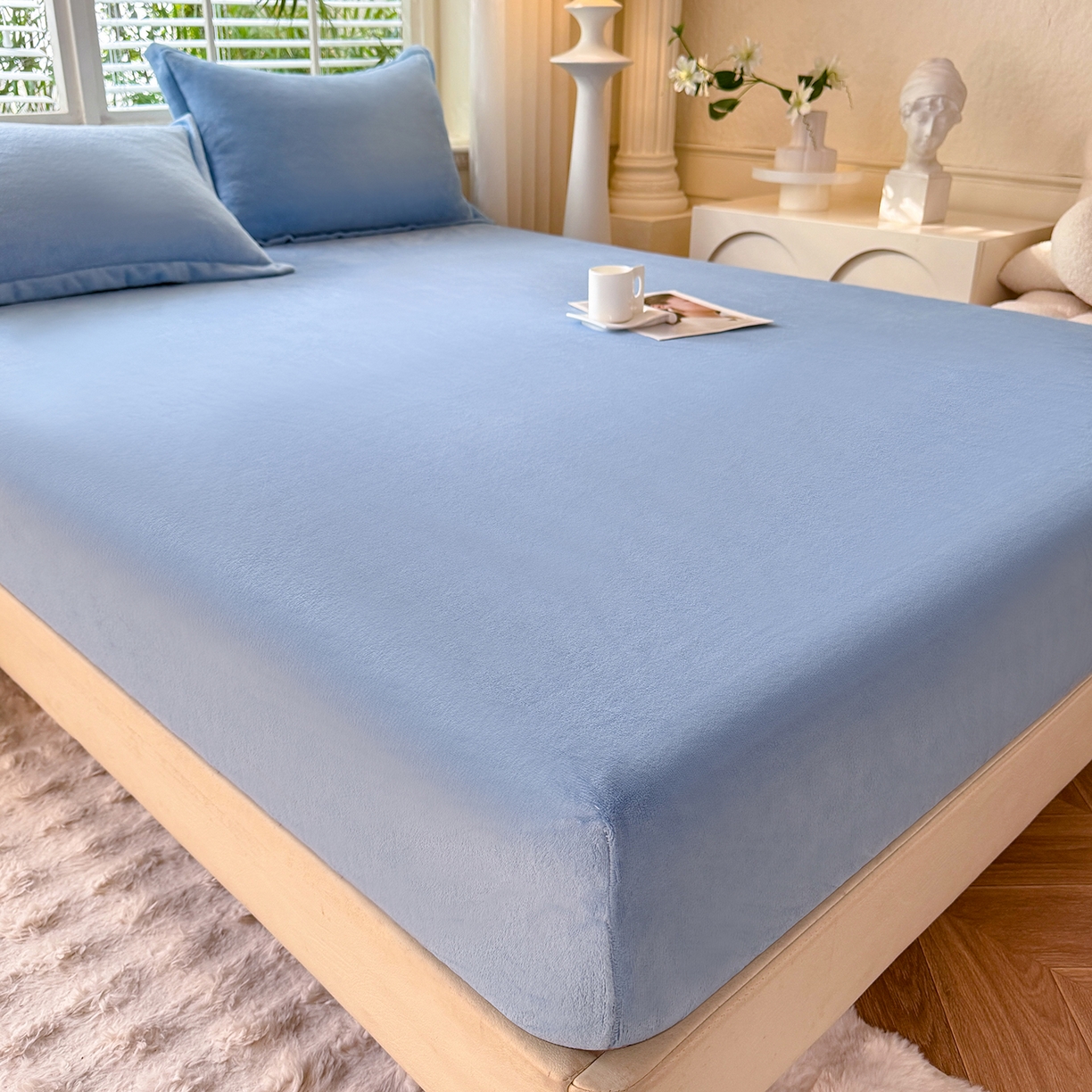 91家纺网 家纺一手货源 找家纺 逸尚阁 2025新款高克重牛奶绒纯色床笠系列 床笠-蓝色