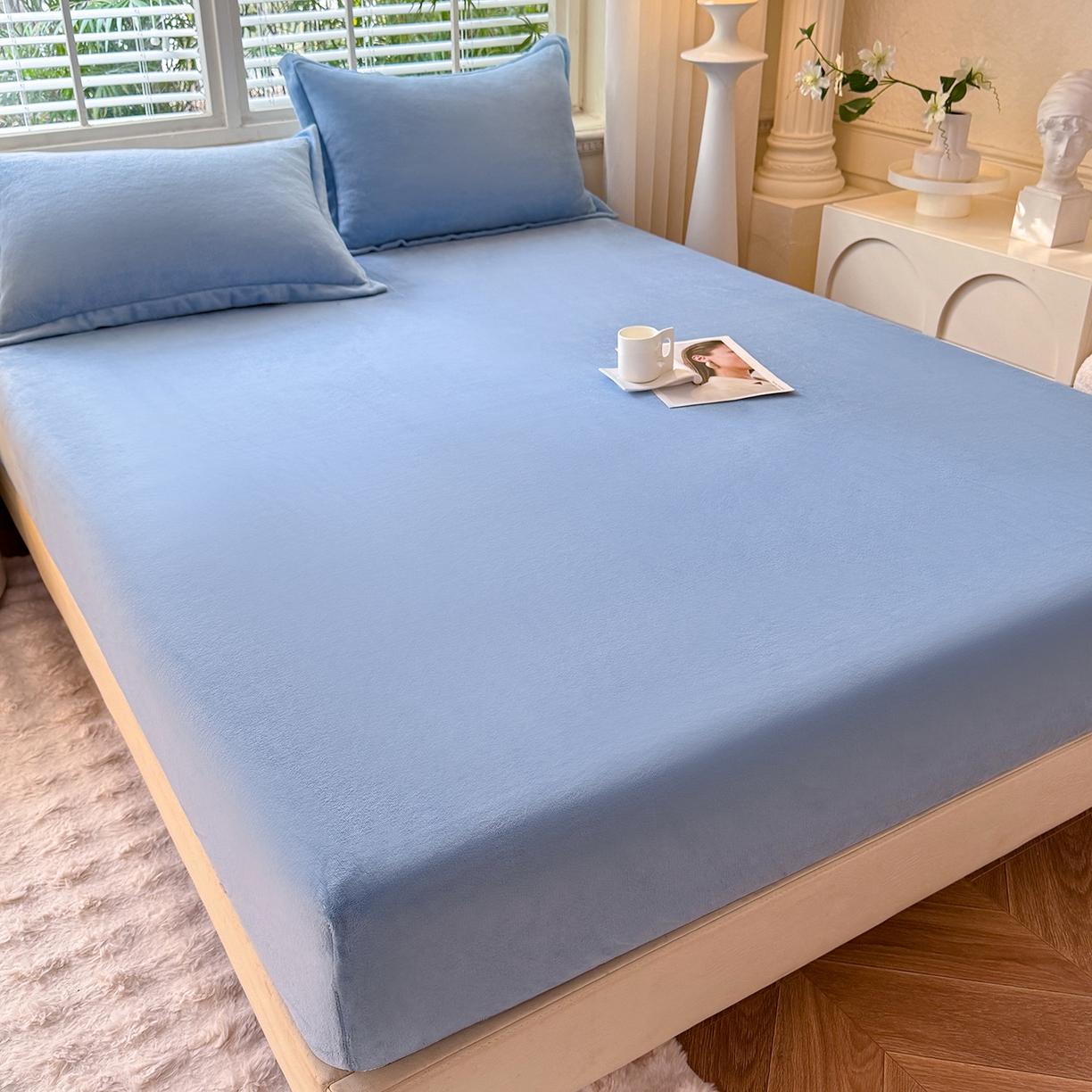 91家纺网 家纺一手货源 找家纺 逸尚阁 2025新款高克重牛奶绒纯色床笠系列 床笠-蓝色