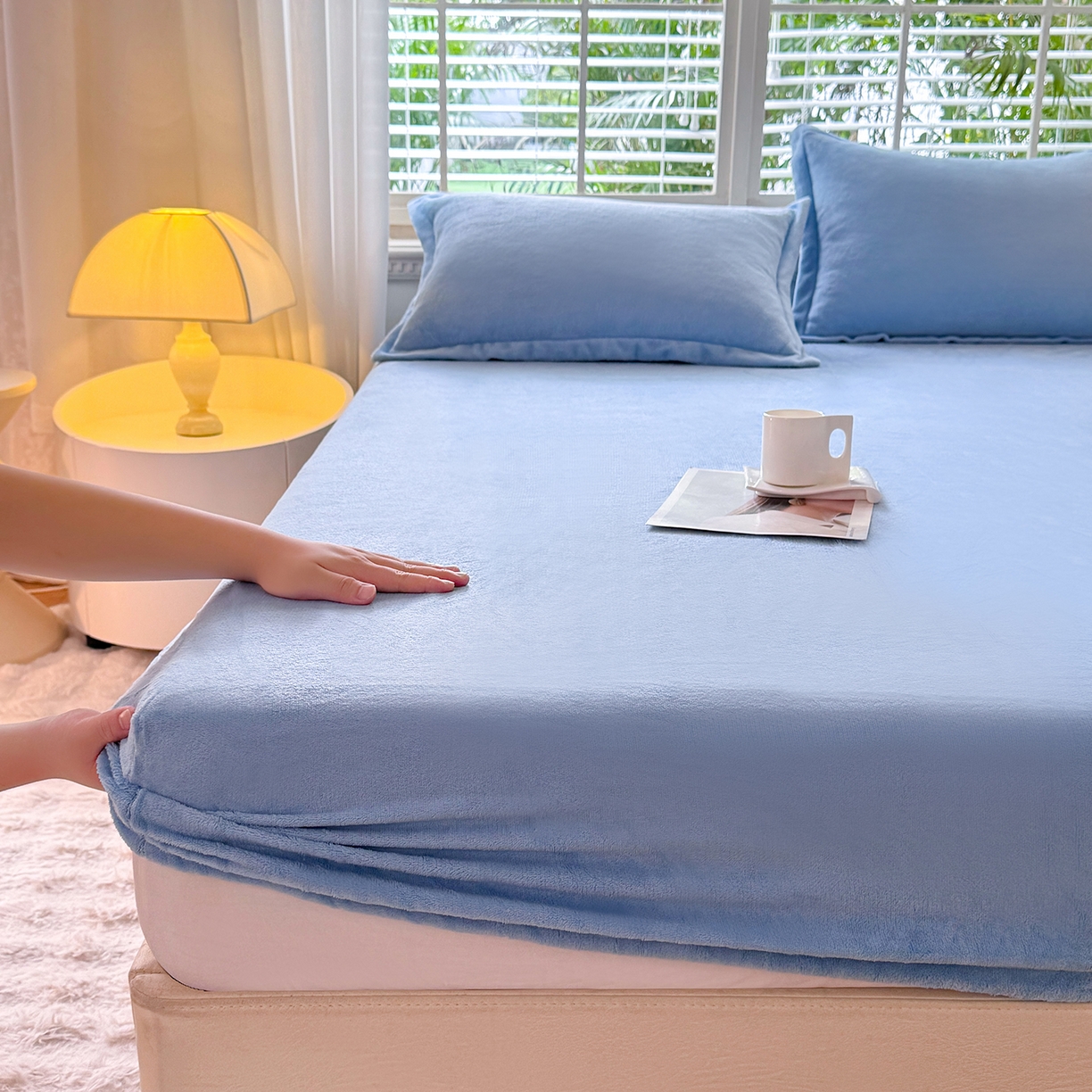 91家纺网 家纺一手货源 找家纺 逸尚阁 2025新款高克重牛奶绒纯色床笠系列 床笠-蓝色