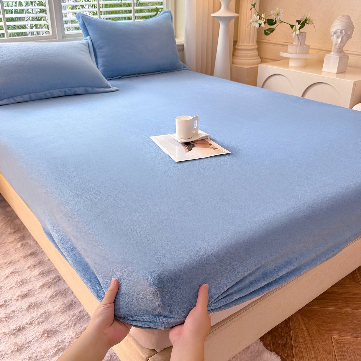 91家纺网 家纺一手货源 找家纺 逸尚阁 2025新款高克重牛奶绒纯色床笠系列 床笠-蓝色