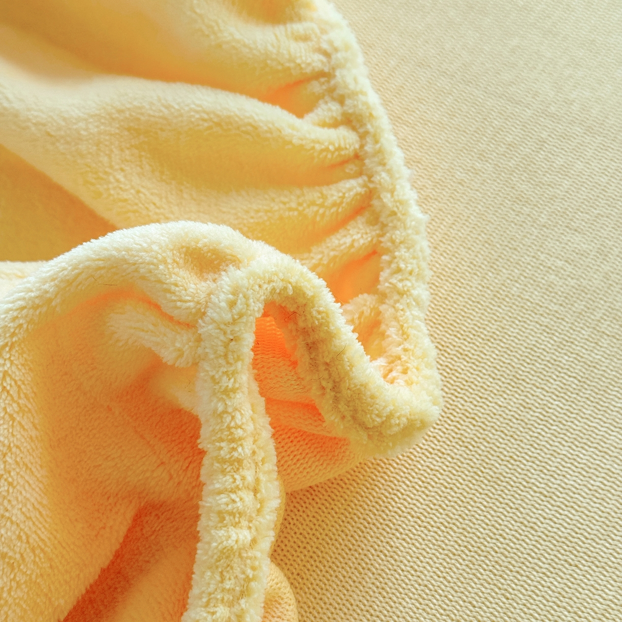 91家纺网 家纺一手货源 找家纺 逸尚阁 2025新款高克重牛奶绒纯色床笠系列 床笠-黄色