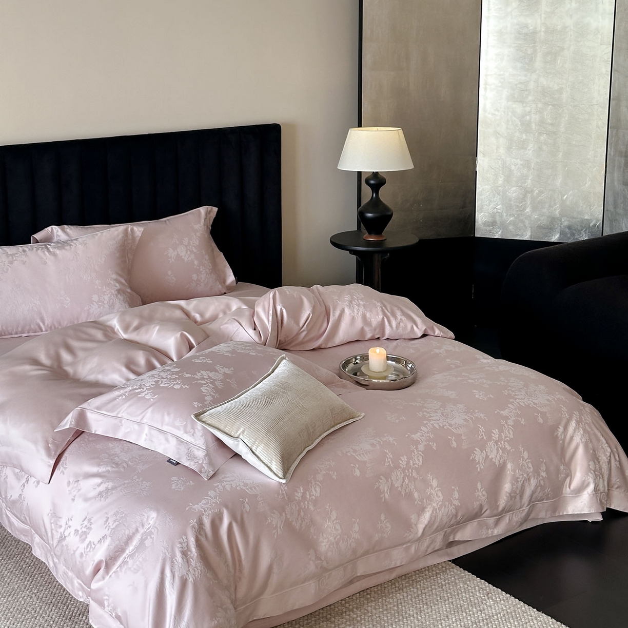 91家纺网 家纺一手货源 找家纺 MIU缪家居 2025新款100支全棉厚织提花简奢系列四件套-暮歌 暮歌 （紫粉）