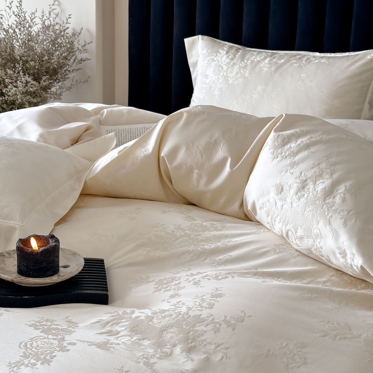 91家纺网 家纺一手货源 找家纺 MIU缪家居 2025新款100支全棉厚织提花简奢系列四件套-暮歌 暮歌 （米白）