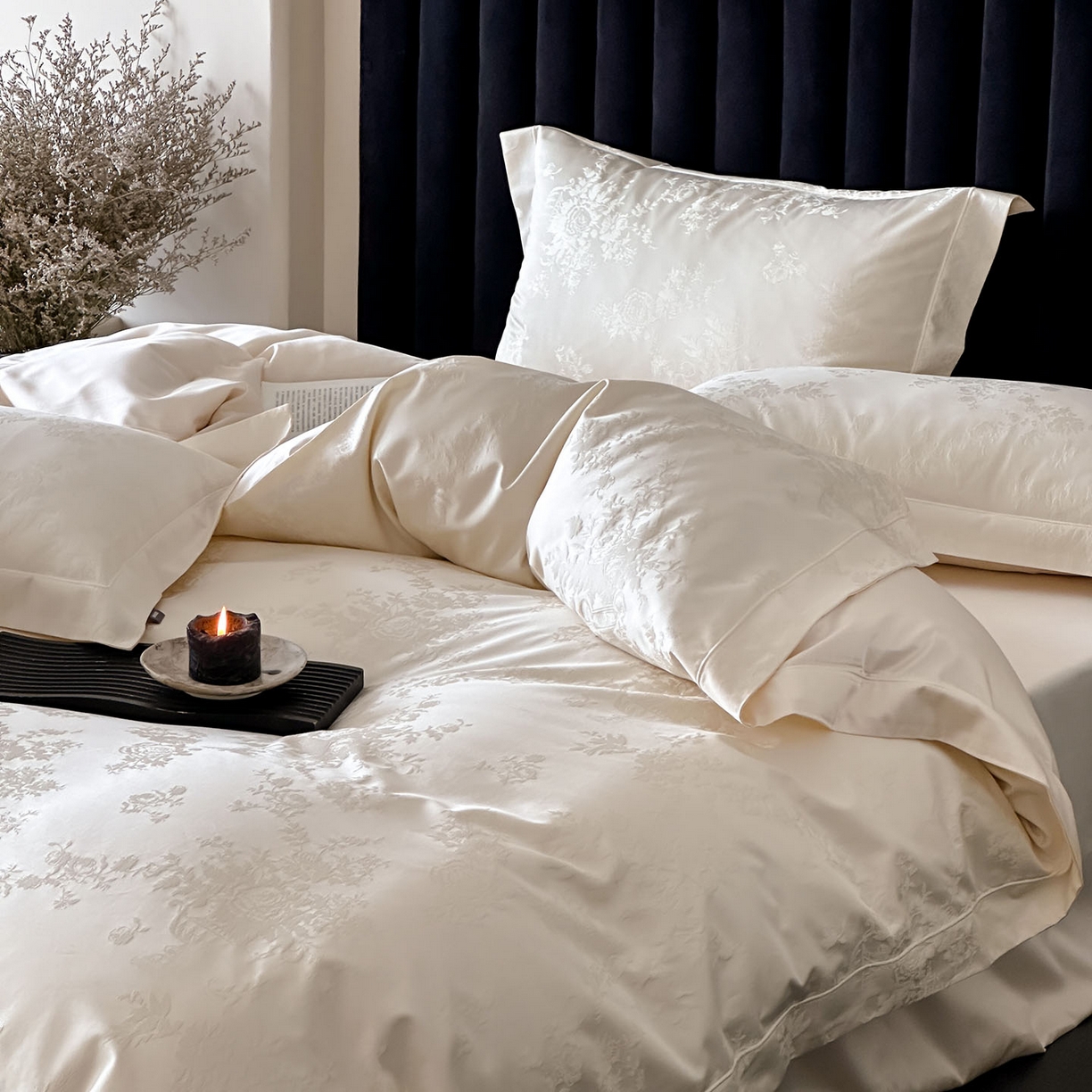 91家纺网 家纺一手货源 找家纺 MIU缪家居 2025新款100支全棉厚织提花简奢系列四件套-暮歌 暮歌 （米白）