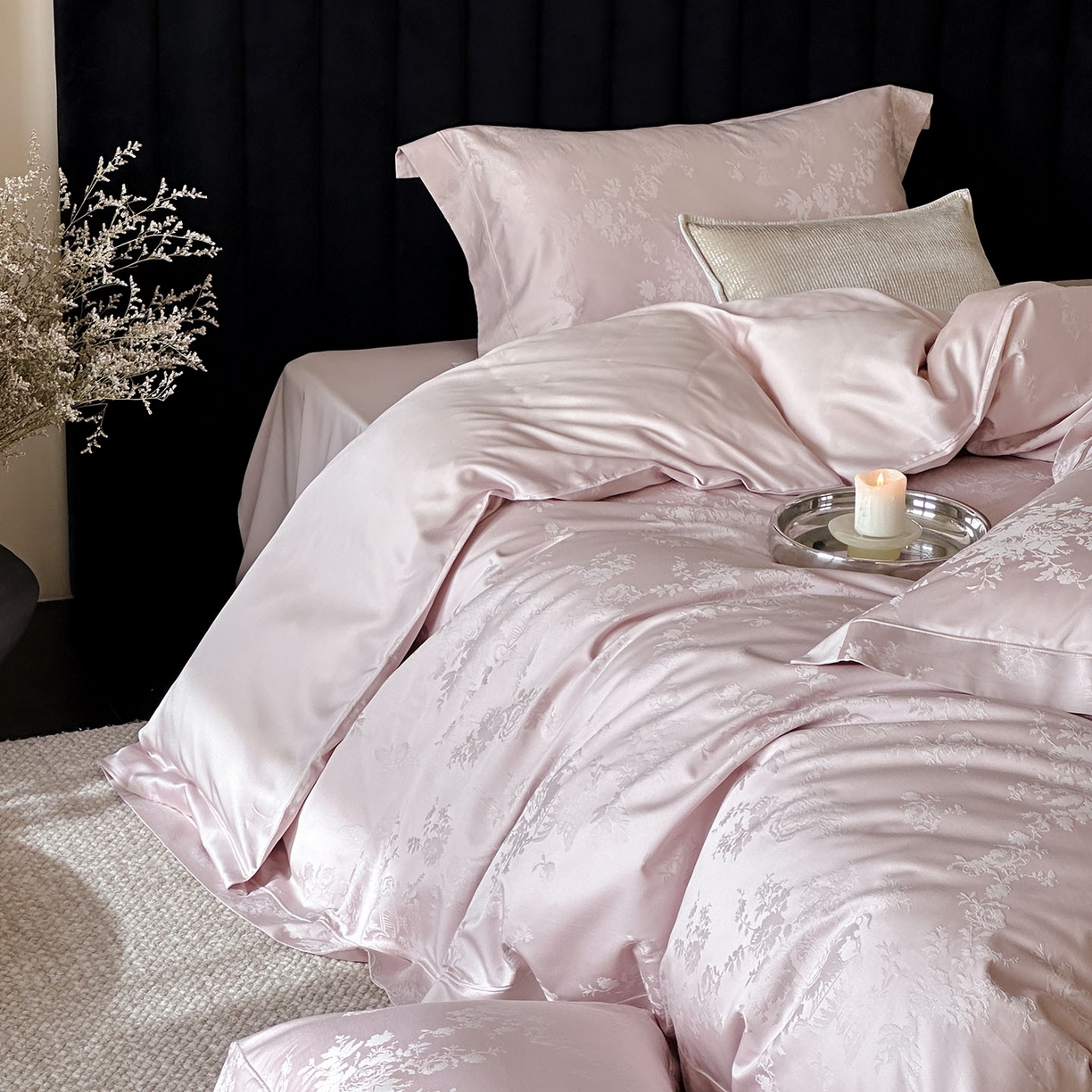 91家纺网 家纺一手货源 找家纺 MIU缪家居 2025新款100支全棉厚织提花简奢系列四件套-暮歌 暮歌 （紫粉）