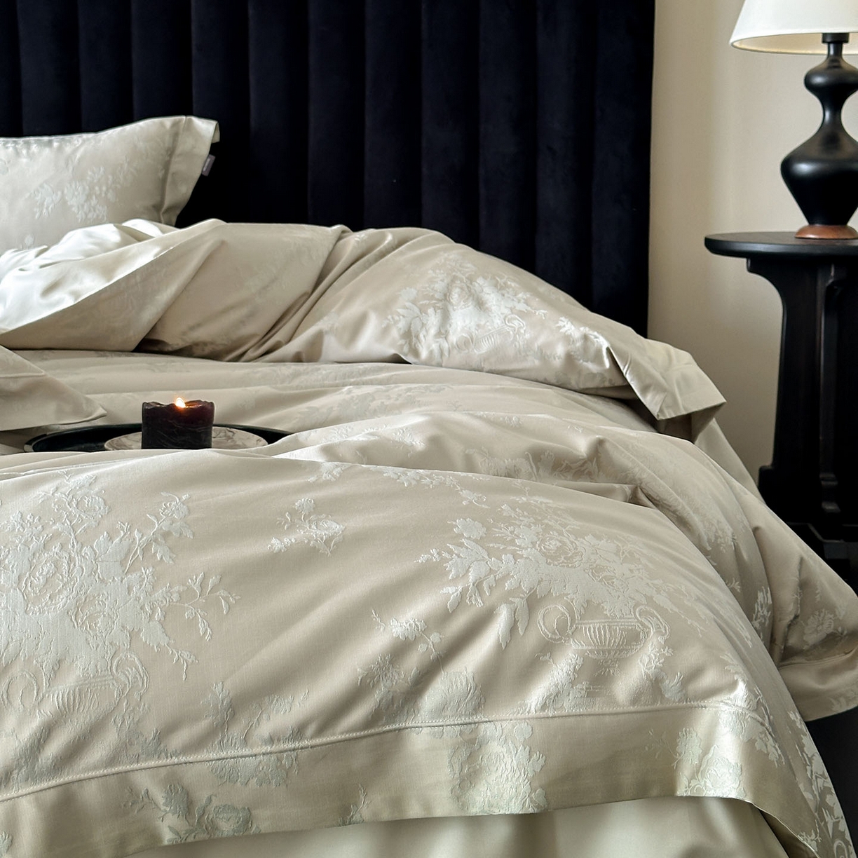 91家纺网 家纺一手货源 找家纺 MIU缪家居 2025新款100支全棉厚织提花简奢系列四件套-暮歌 暮歌（松绿）