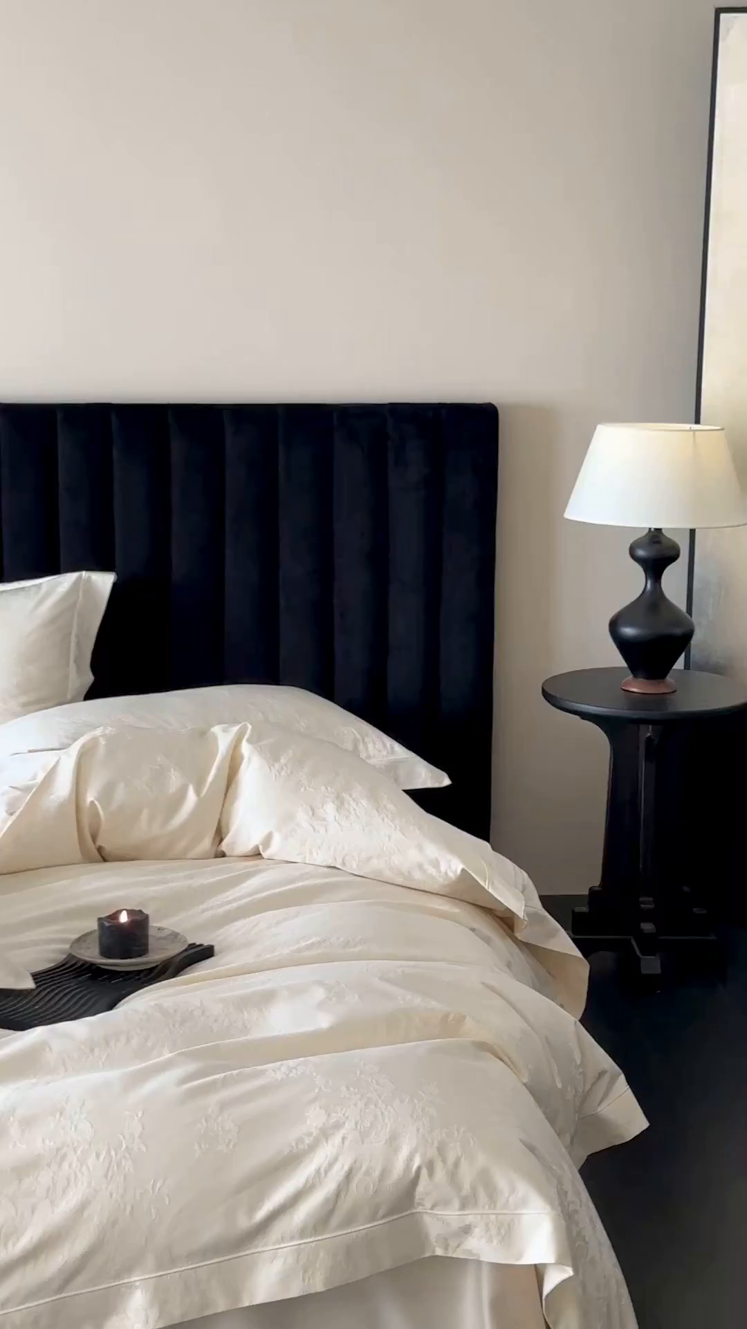 91家纺网 家纺一手货源 找家纺 MIU缪家居 2025新款100支全棉厚织提花简奢系列四件套-暮歌 暮歌 （米白）