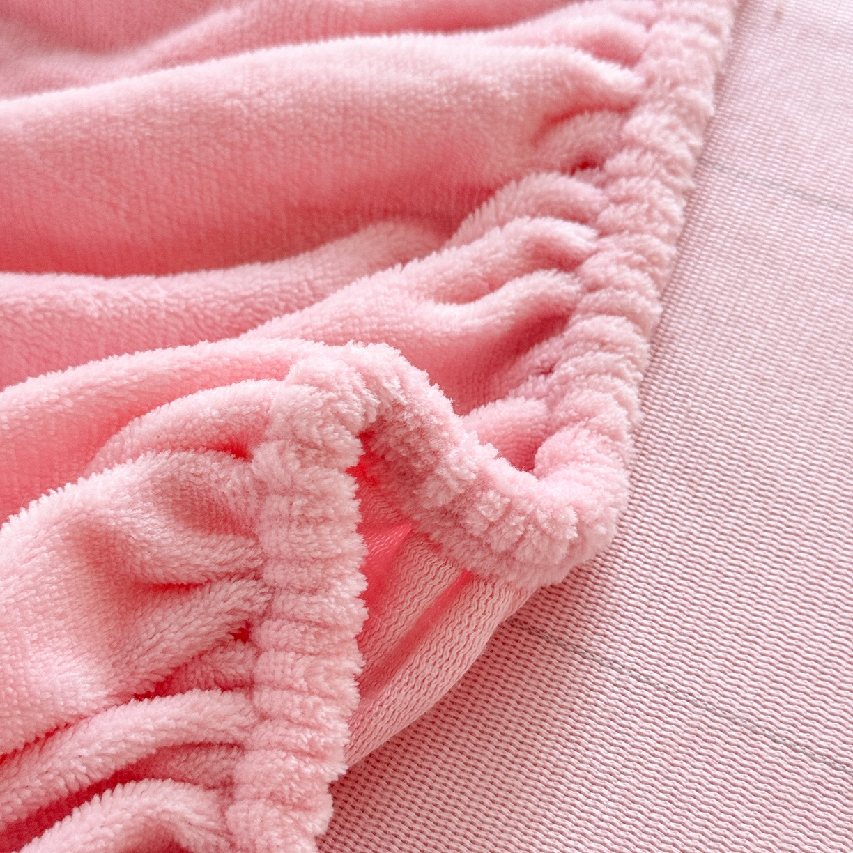 91家纺网 家纺一手货源 找家纺 逸尚阁 2025新款高克重牛奶绒纯色床笠系列 床笠-粉色