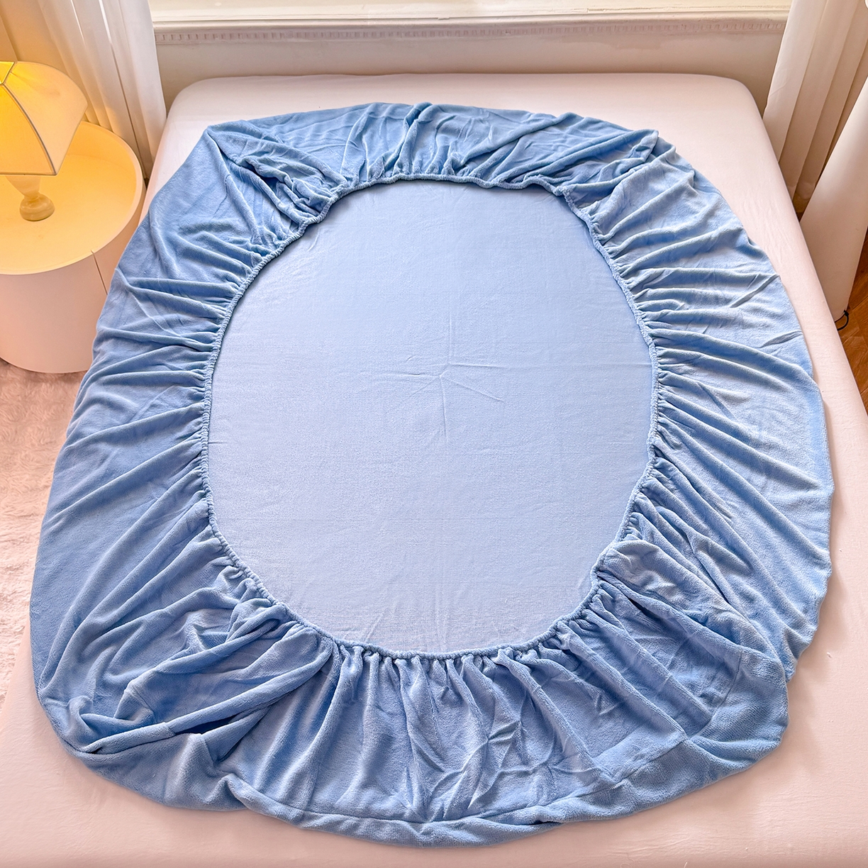 91家纺网 家纺一手货源 找家纺 逸尚阁 2025新款高克重牛奶绒纯色床笠系列 床笠-蓝色