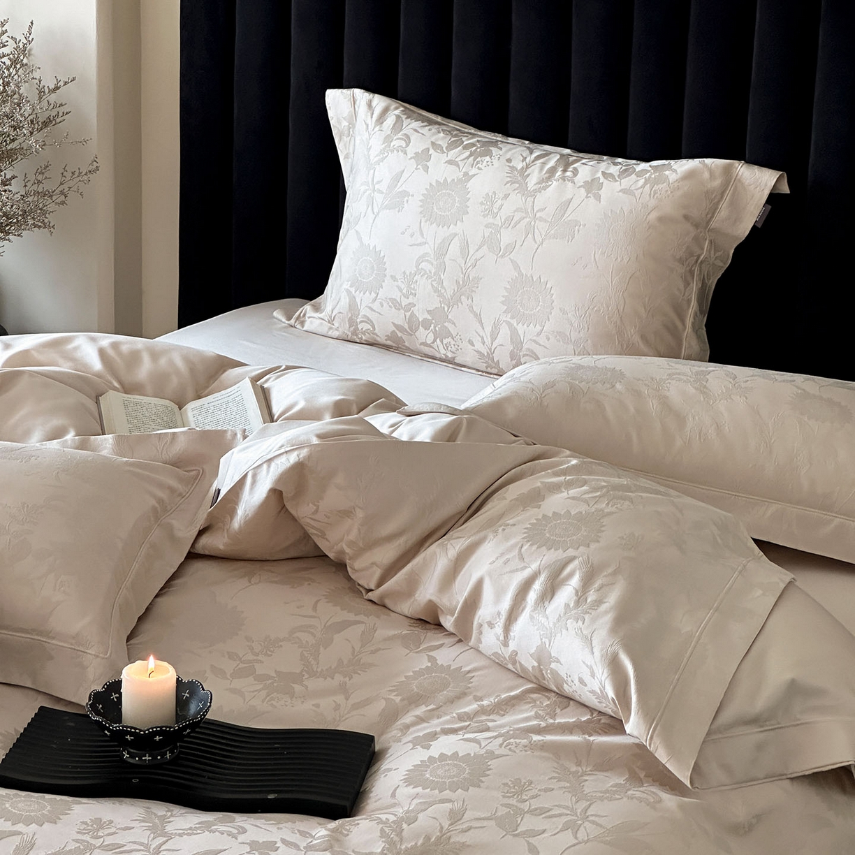 91家纺网 家纺一手货源 找家纺 MIU缪家居 2025新款100支全棉厚织提花简奢系列四件套-向日葵 向日葵（香槟）