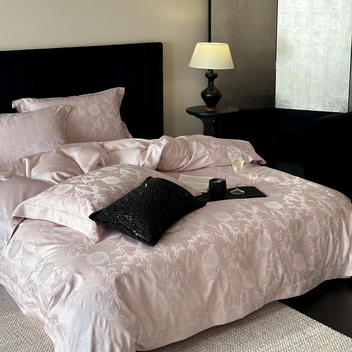 91家纺网 家纺一手货源 找家纺 MIU缪家居 2025新款100支全棉厚织提花简奢系列四件套-向日葵 向日葵（紫粉）