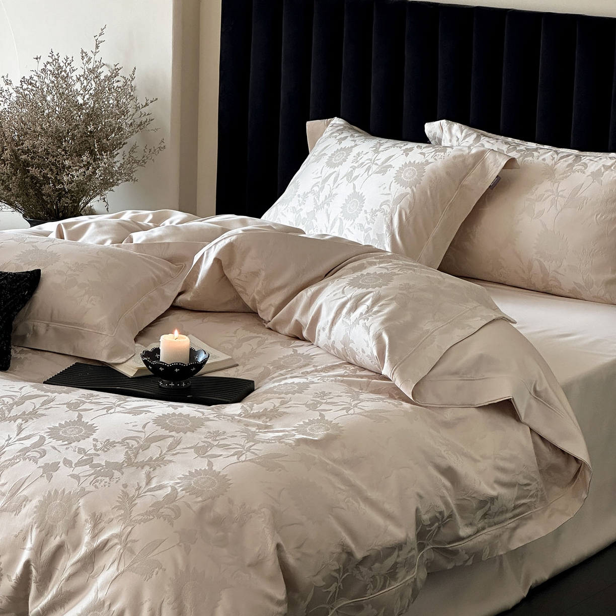 91家纺网 家纺一手货源 找家纺 MIU缪家居 2025新款100支全棉厚织提花简奢系列四件套-向日葵 向日葵（香槟）