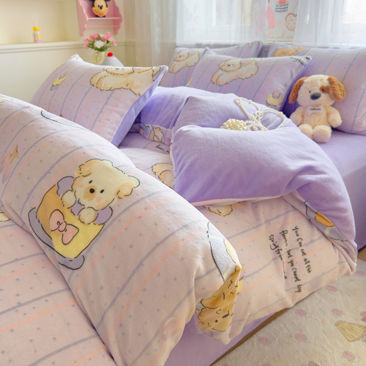 91家纺网 家纺一手货源 找家纺 灿哈家纺 2025新款200g加厚款小清新牛奶绒印花四件套 精灵狗